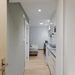 Lovely Fully Equipped Near Subway N8 *