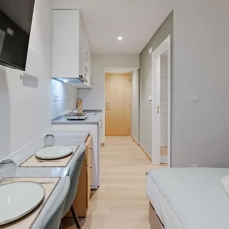 דירה Lovely Fully Equipped Near Subway N8