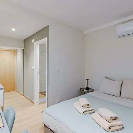 Lovely Fully Equipped Near Subway N8 Appartement Lissabon